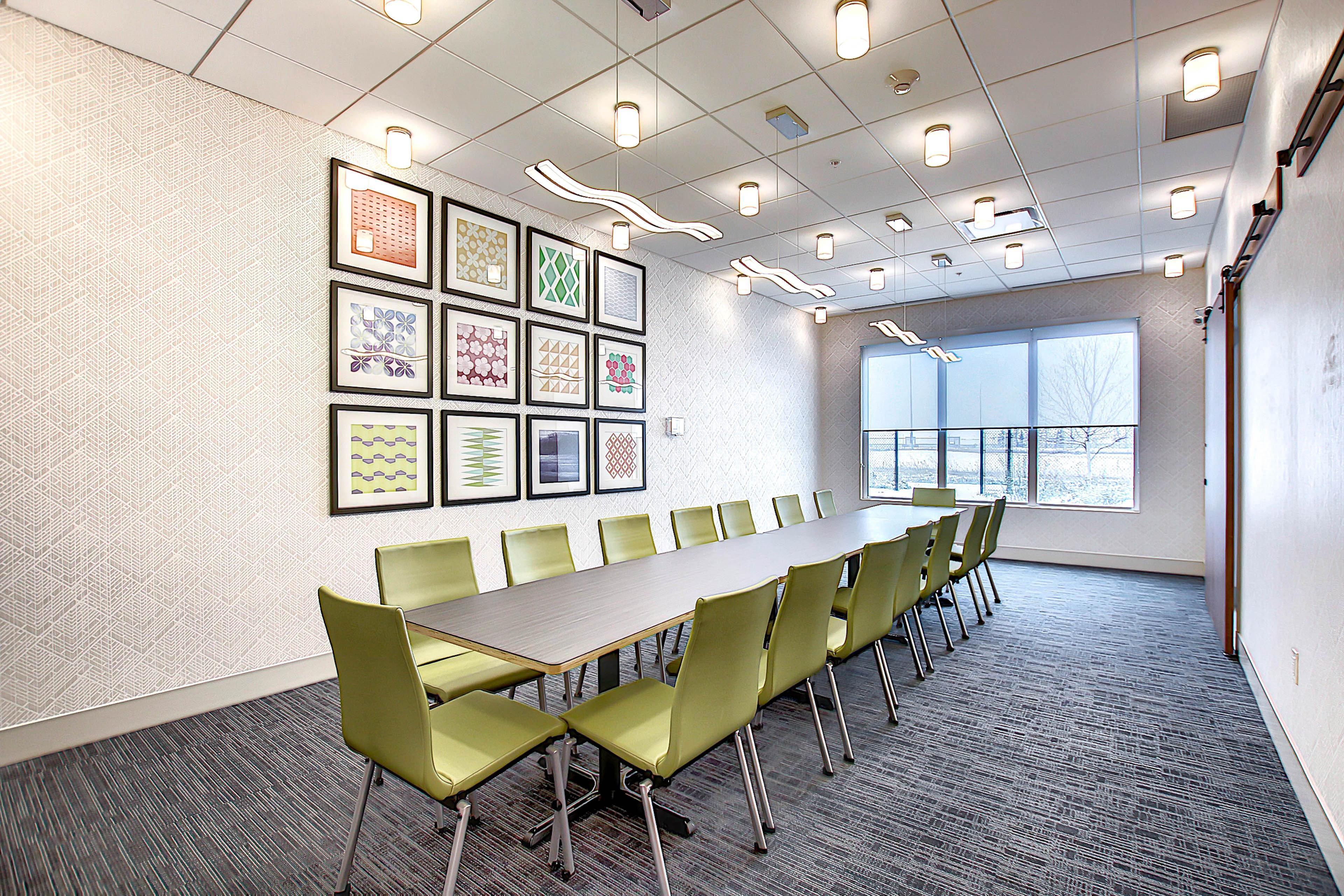 Holiday Inn Express & Suites - Calgary Airport Trail Ne By Ihg YYC Exterior foto