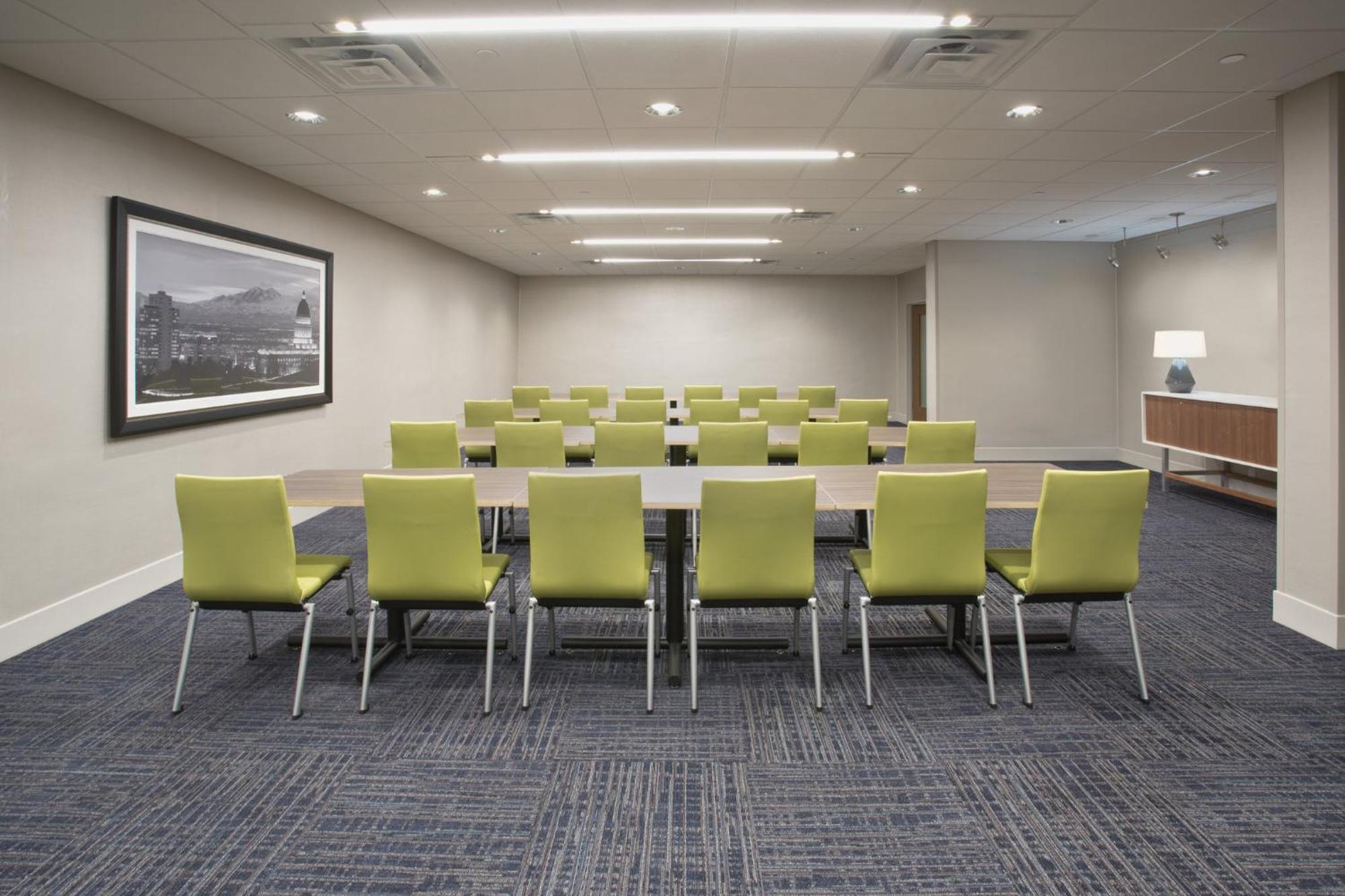 Holiday Inn Express & Suites - Calgary Airport Trail Ne By Ihg YYC Exterior foto