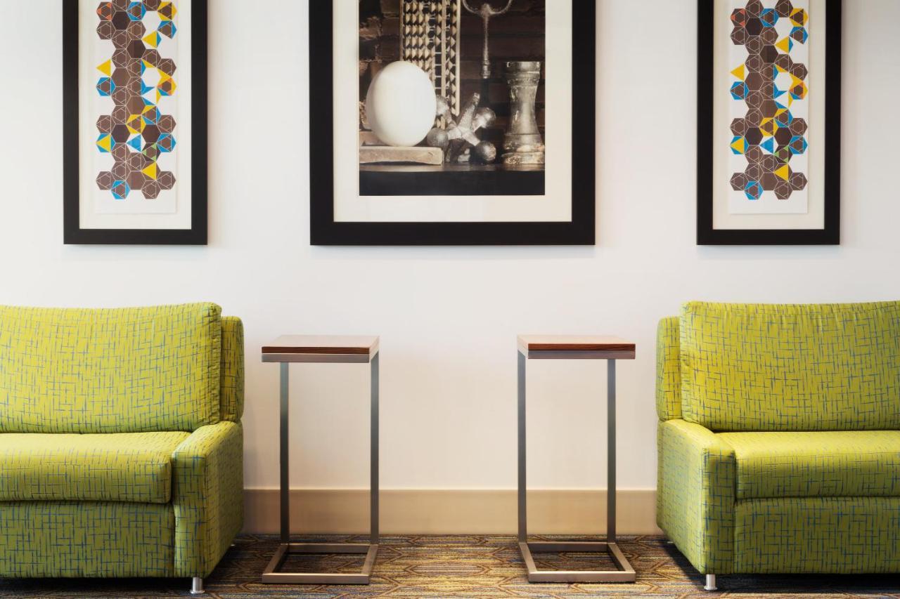 Holiday Inn Express & Suites - Calgary Airport Trail Ne By Ihg YYC Exterior foto